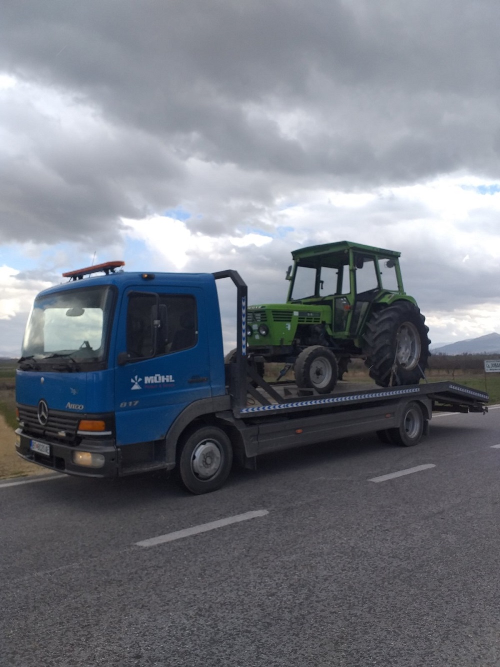 Преносување на земјоделски возила!